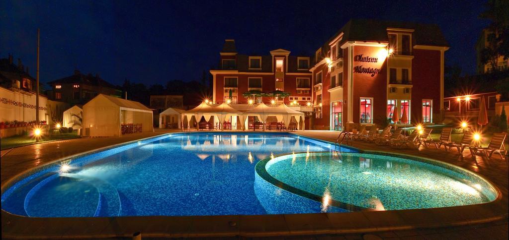 Chateau Montagne Hotel Troyan Trojan Exteriör bild